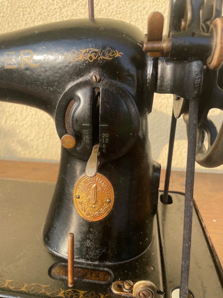 Máquina Singer Antiga