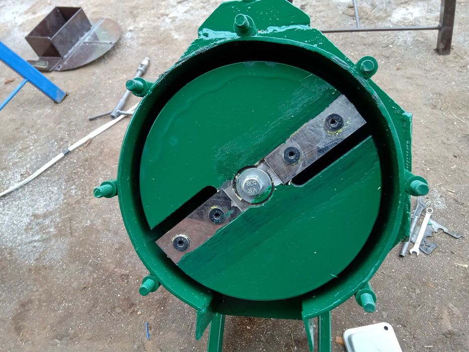 Веткорез Щіпоріз гілкоріз щепорез электродвигатель СССР3-4квтх220\380в