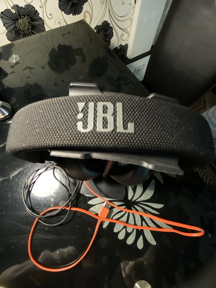 Наушники jbl E65