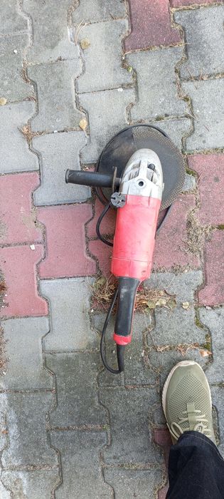 Sprzedam szlifierkę kątowa 230