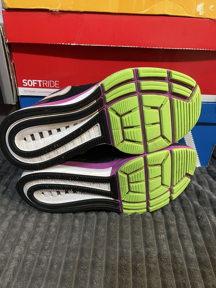 Жіночі кросівки Nike Zoom Vomero 10 38(24см) оригінал