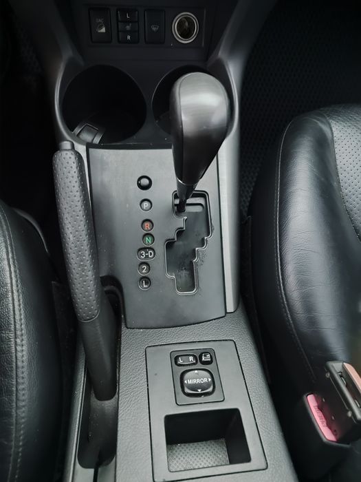 Aвтомобіль Toyota Rav 4 2006
