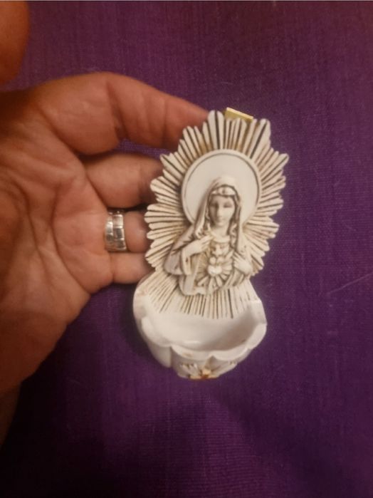 Kropielnica z wizerunkiem Panienki Dziewicy