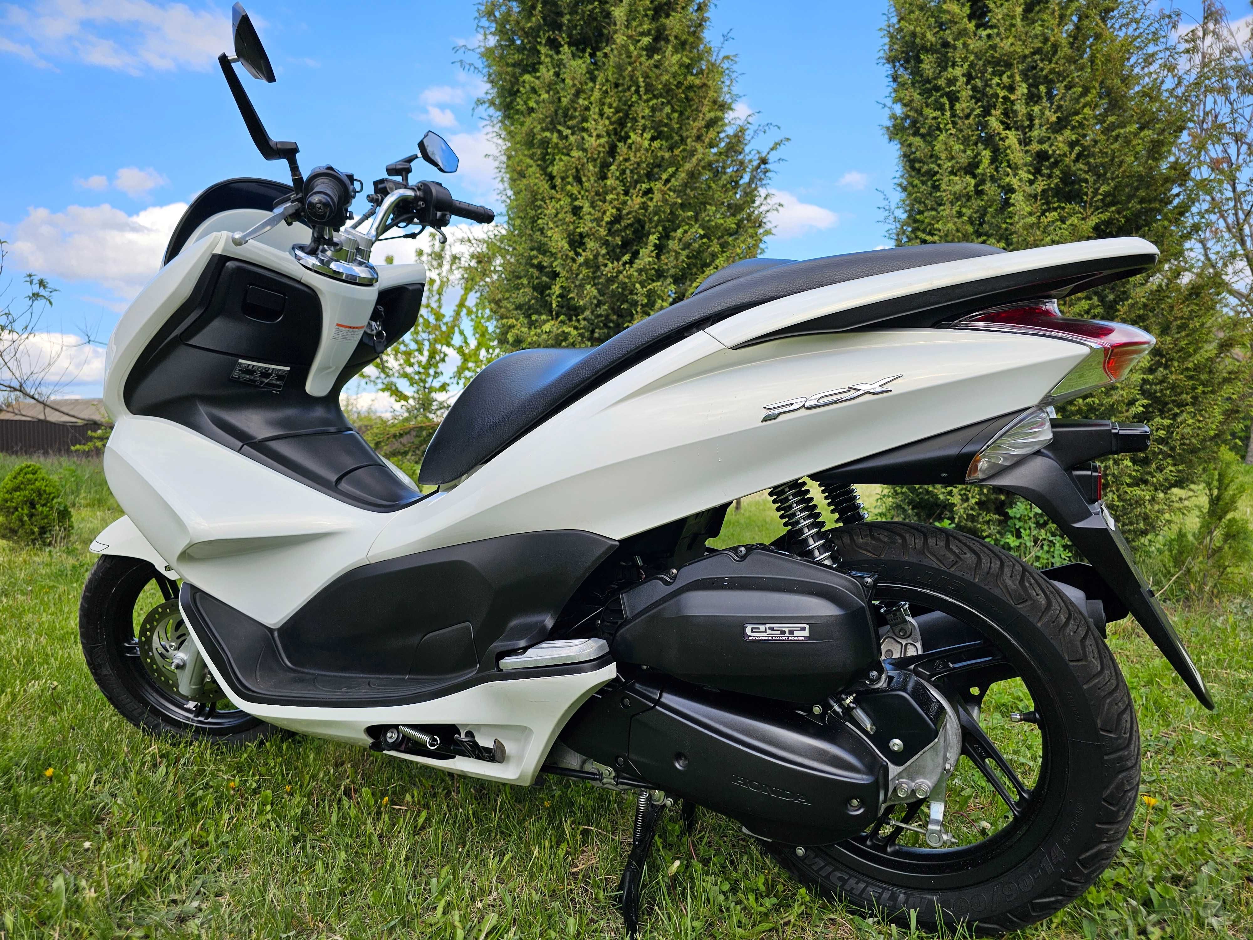 Максіскутер Honda PCX 125