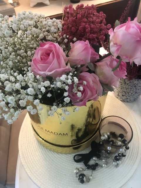 Pudełko Miuccia PRADA na kwiaty  akcesoria Glamour  Ślub piękne Okazja