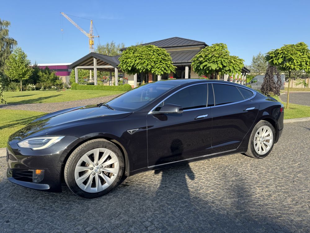Продам Tesla model S