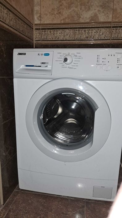 Пральна машина Zanussi Lindo100 в гарному робочому стані