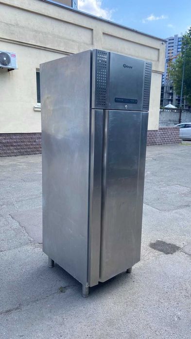 Б/у производственный холодильный шкаф из нержавейки для кафе ресторана