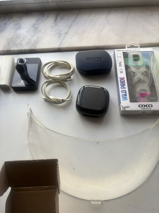 Carrinho com vários artigos tudo que está nas fotos