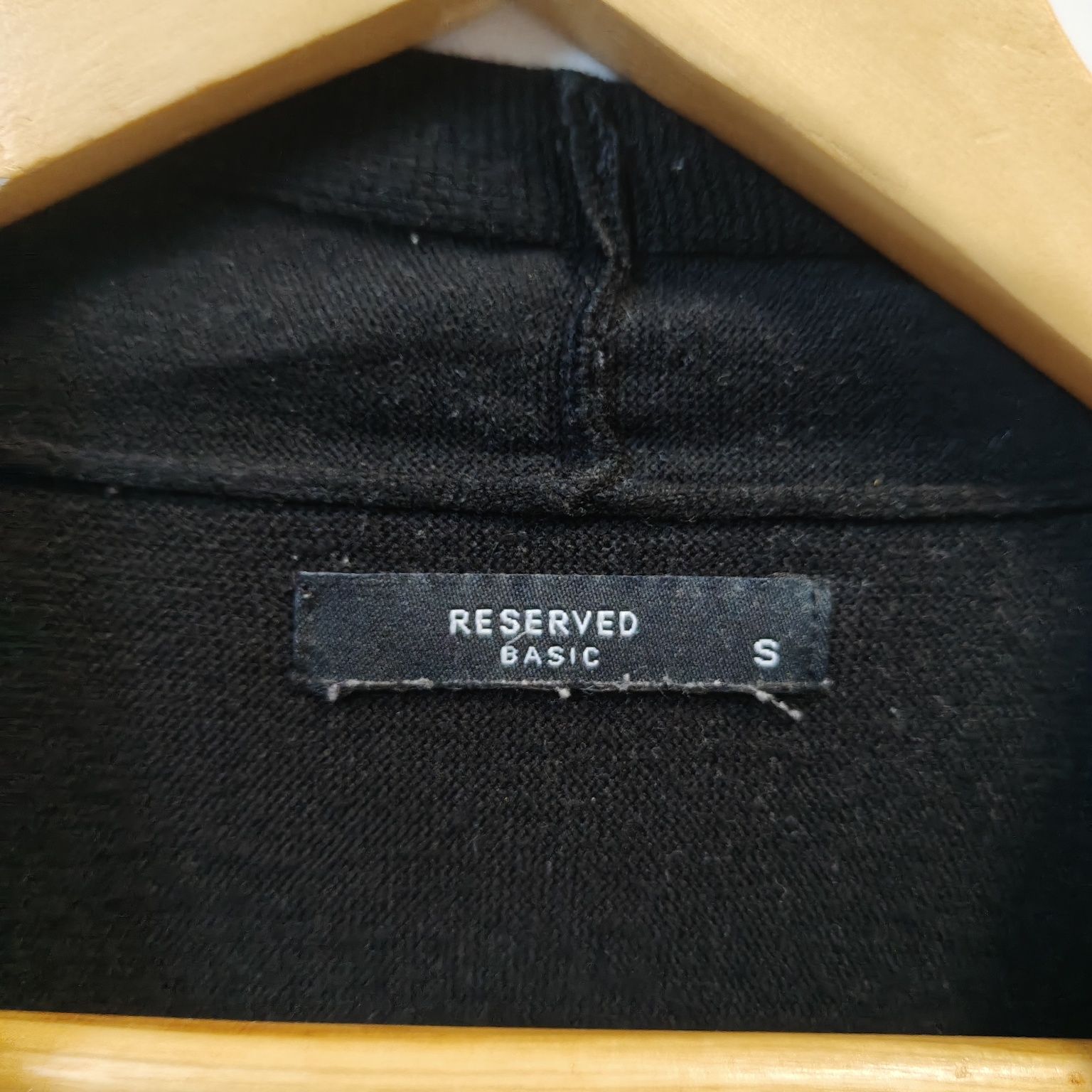 Sweter elegancki czarny Reserved M niezapinnay