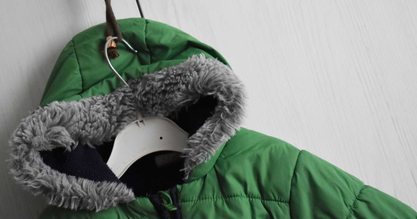 Kurtka 68 74 zimowa puchowa pikowana polar ciepła zimę z kapturem