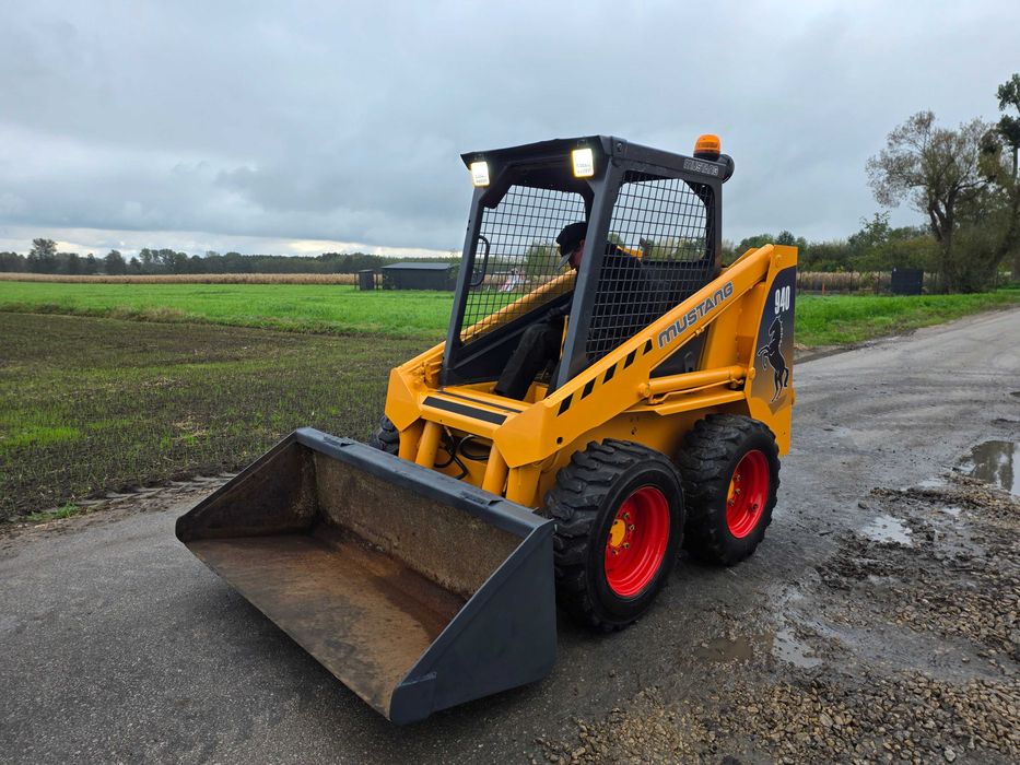 Mini Ładowarka Bobcat Mustang 940 Łyżka Widły paletowe