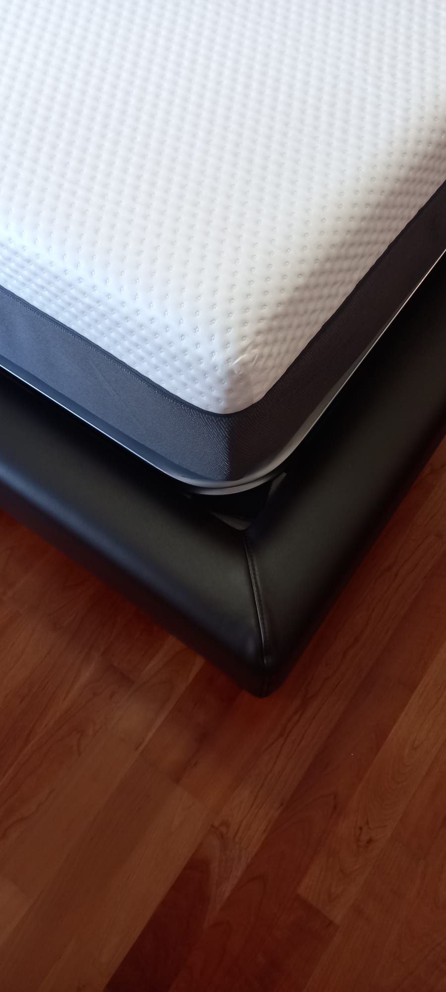 Cama e colchão emma