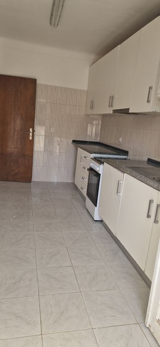 Arrendo T1 - Apelação (Loures) Entrada imediata
