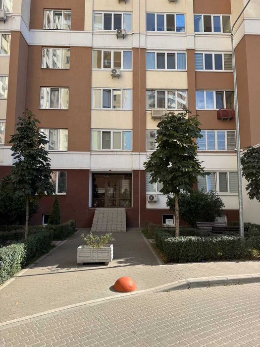 Продам комерційне приміщення 210м2 ЖК Палладіум якісна локація Бровари