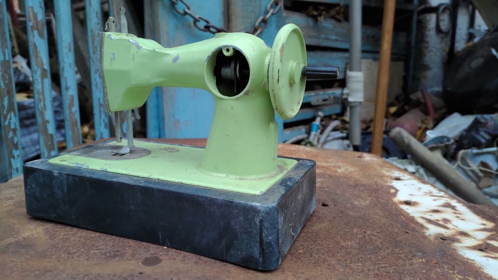 Детская швейная машина СССР.