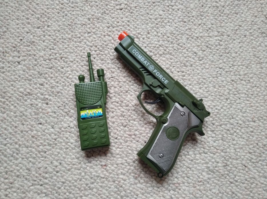 Zabawkowy zestaw wojskowy pistolet i krótkofalówka