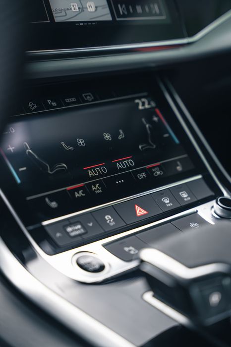 Wynajem Audi Q7 2025, 397hp, Wypożyczalnia aut Premium