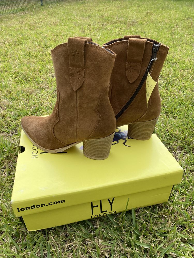 Botas curtas botins chelsea camel salto 38 Fly London novas