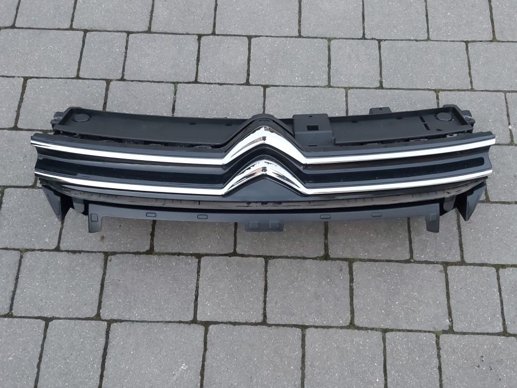 Citroen C4 Cactus lift grill atrapa