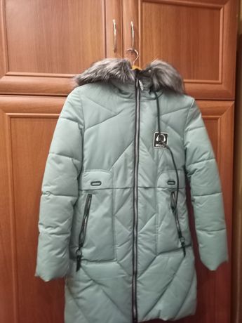 Зимова куртка у новому стані
