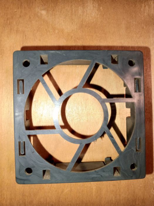 Держатель кулера 90 х 90 мм.