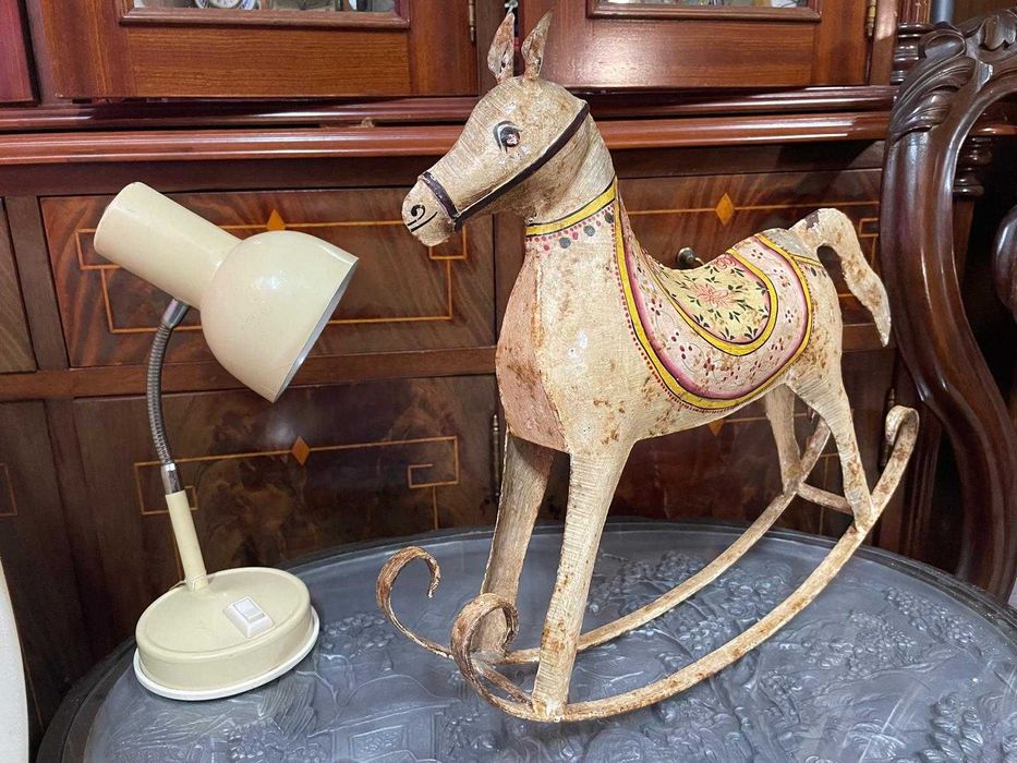 Cavalos em vários estilos e épocas