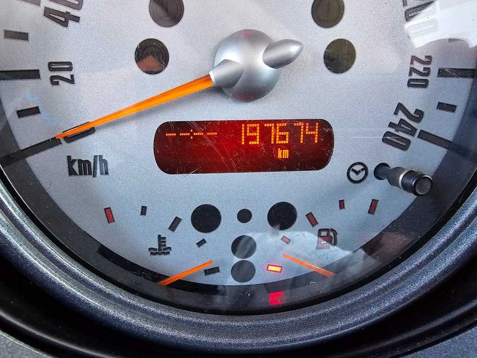 Mini One 1.4D (Toyota) 190.000Km 12/2005