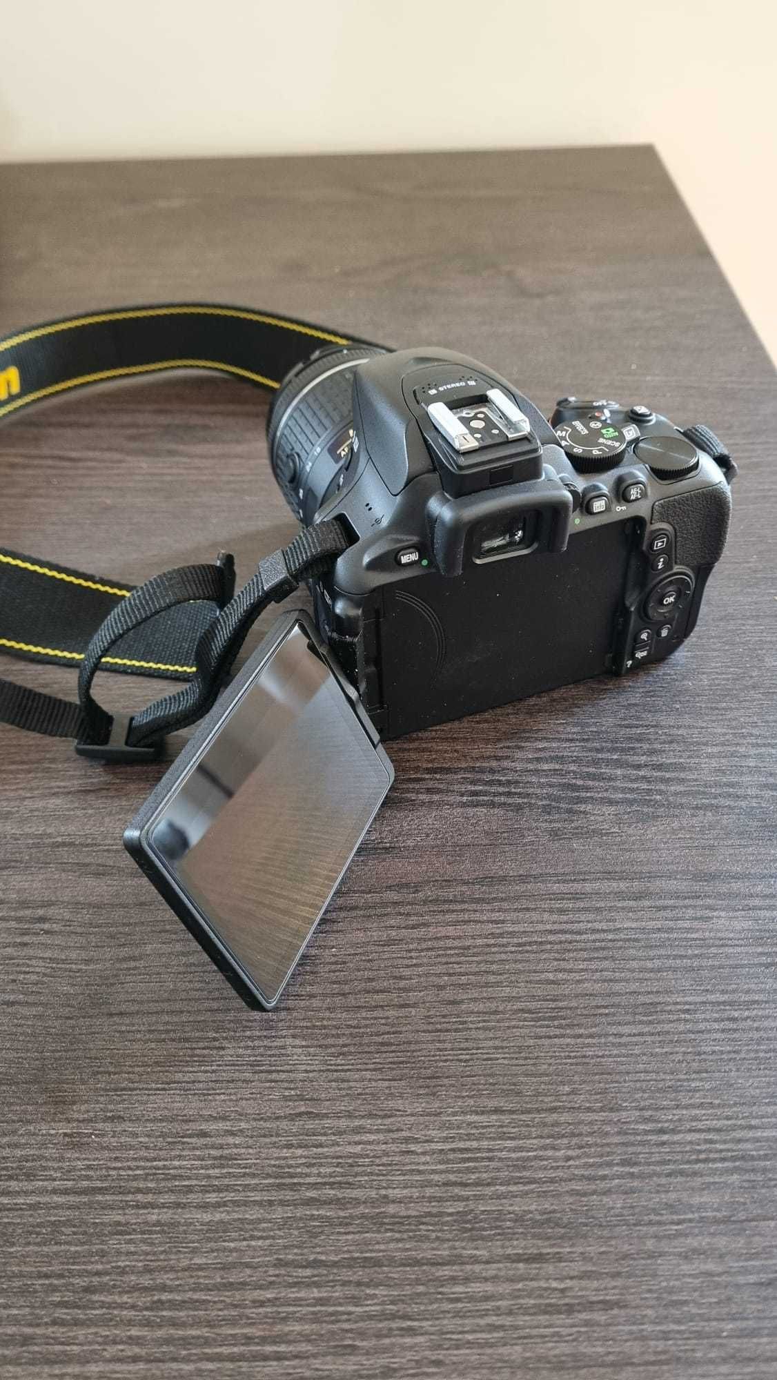 Máquina Fotográfica Nikon D5600 - COMO NOVA
