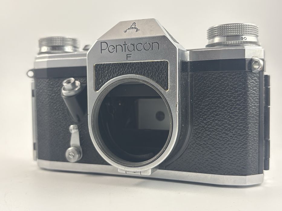 Pentacon F • lustrzanka analogowa M42 • sprawna • klasyk NRD