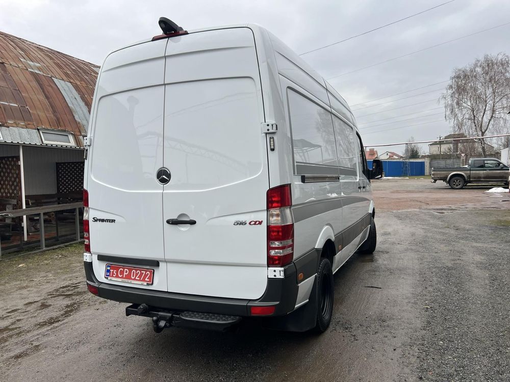 Mercedes- Bens Sprinter 516