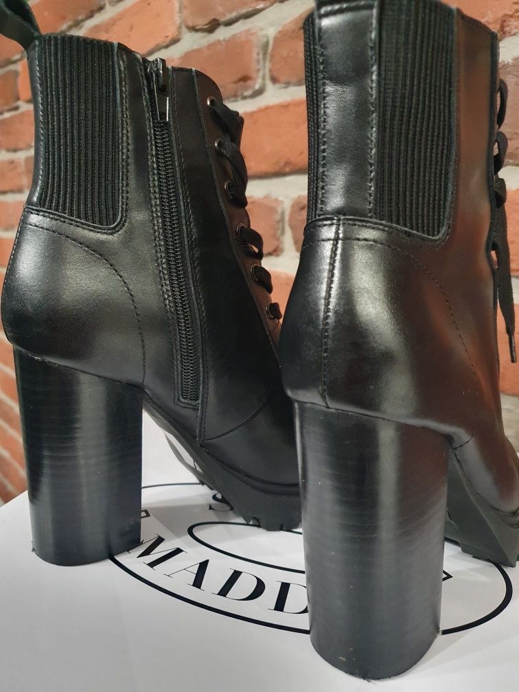 Botki Steve Madden skóra Latch 37 słupek koturn