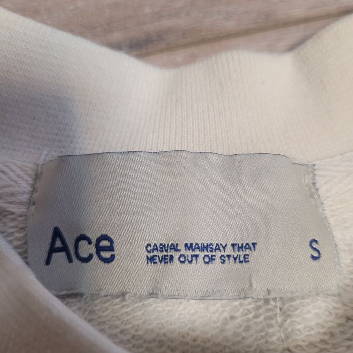 Жіночий костюм ACE