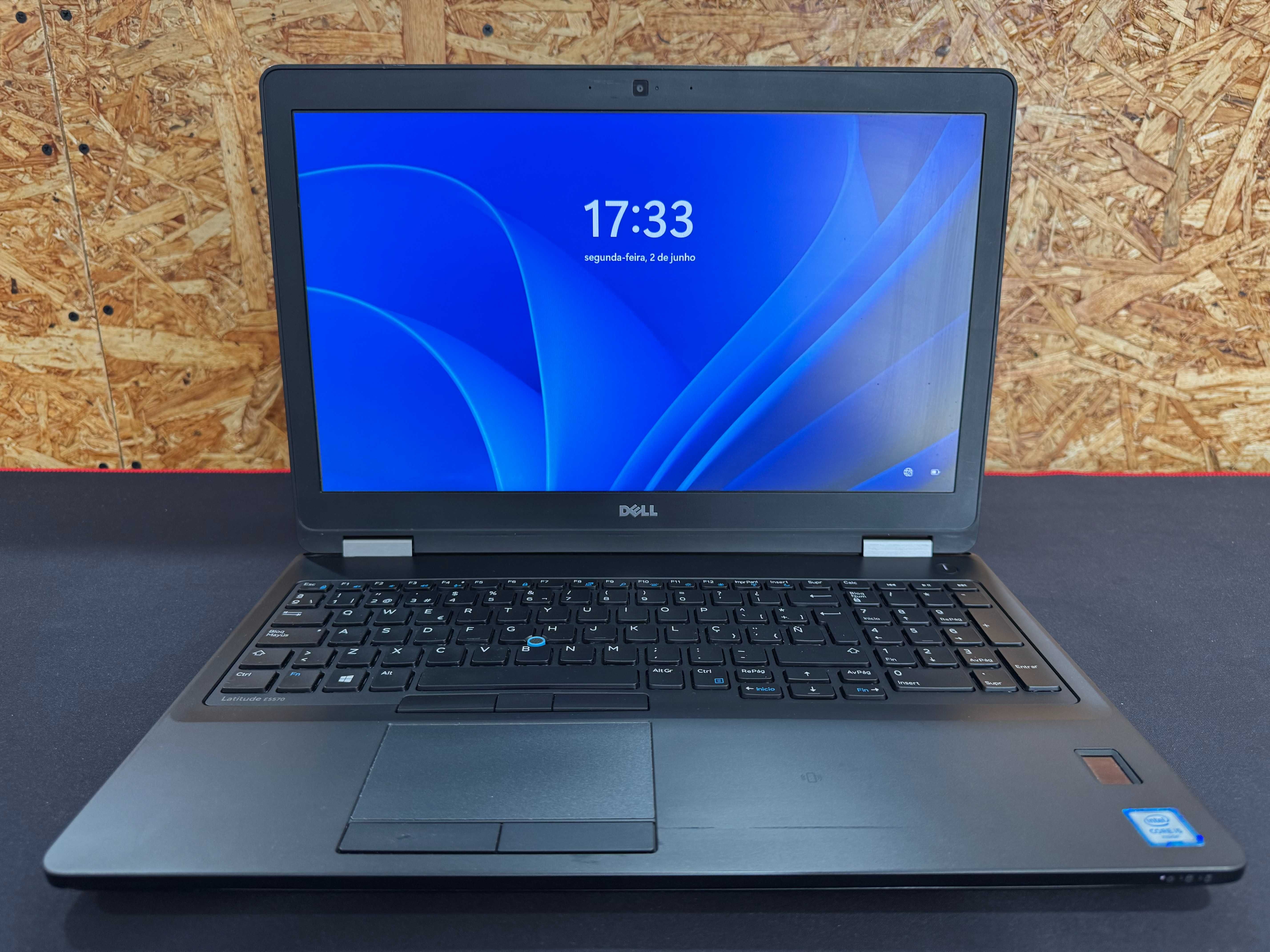 Dell Latitude E5570  i5-6300U / 8 Gb Ram / 240 SSD Recondicionado