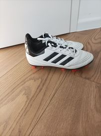 Buty do piłki nożnej korki Adidas w rozmiarze 35,5