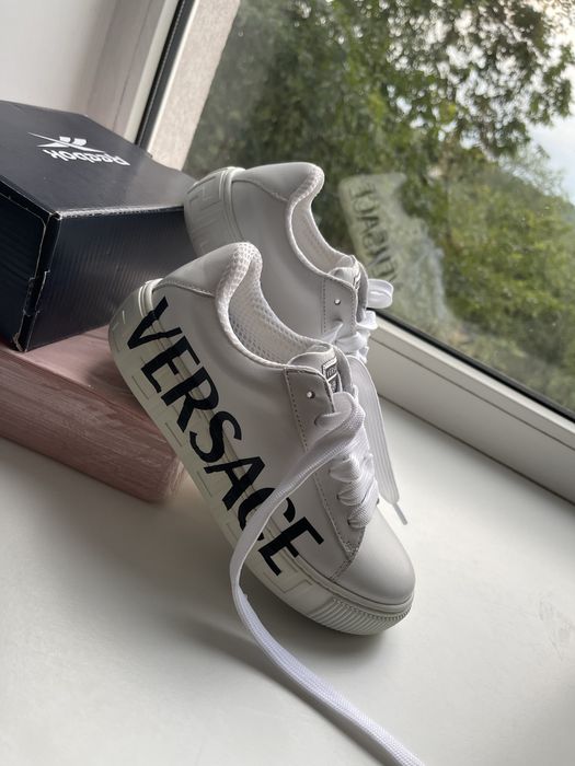 Кеди Versace Kids  оригінал з узором Greca та логотипом ( 32 розмір)