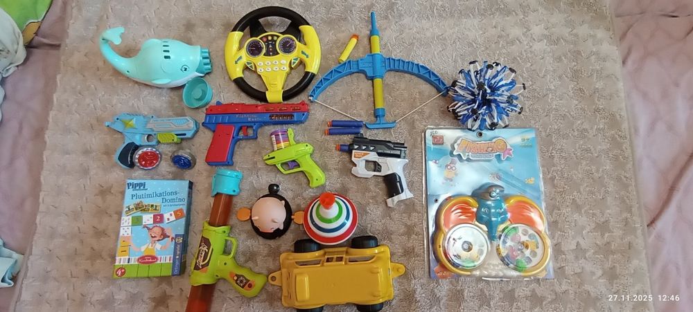 Іграшки для діток б/у і нові
