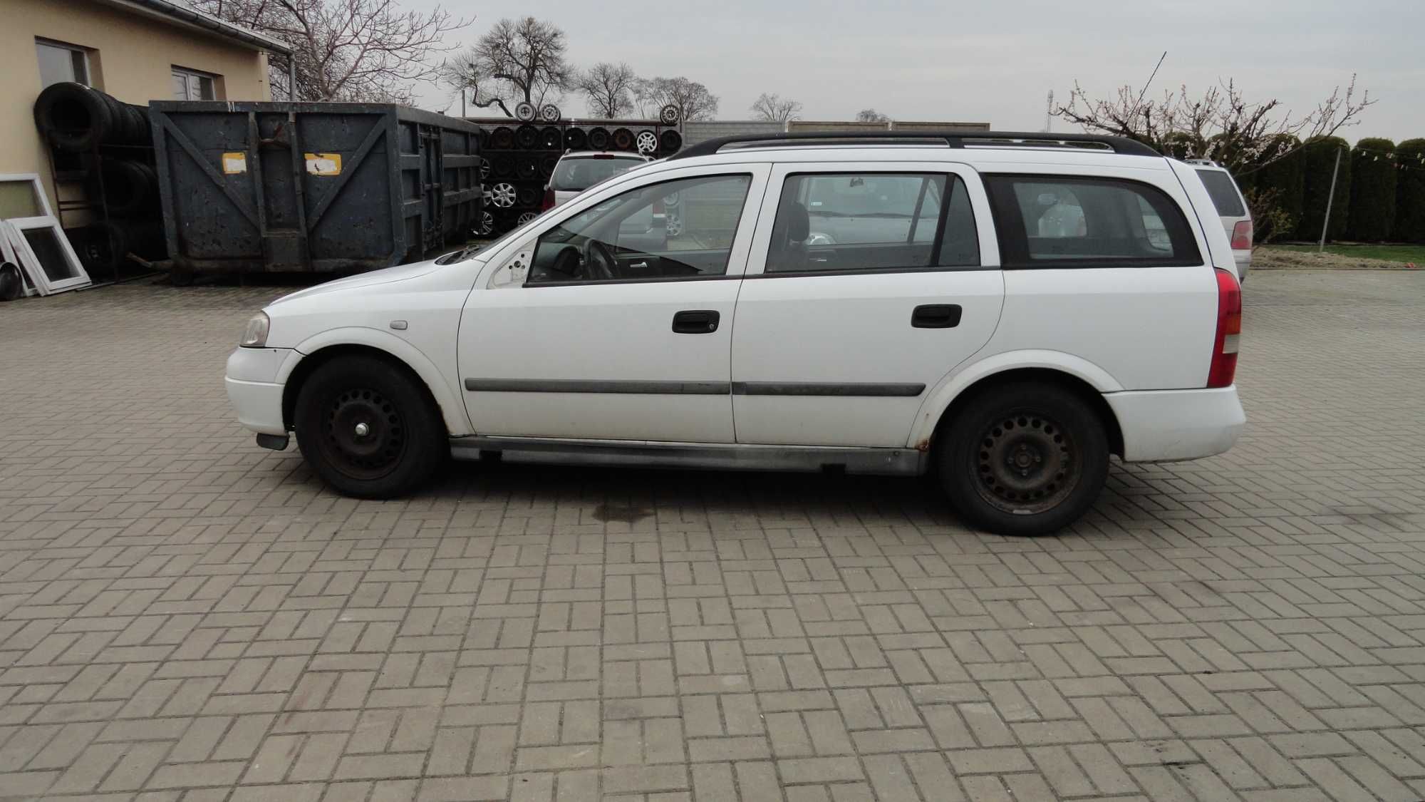 Opel Astra 2 Na Częsci Kombi 1,4 benzyna Gaz kolor Y474