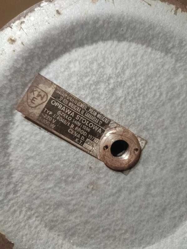 stara lampa z czasów PRL, typ J/4046/1