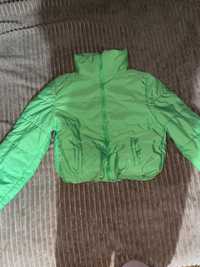 Куртка жіноча зелена