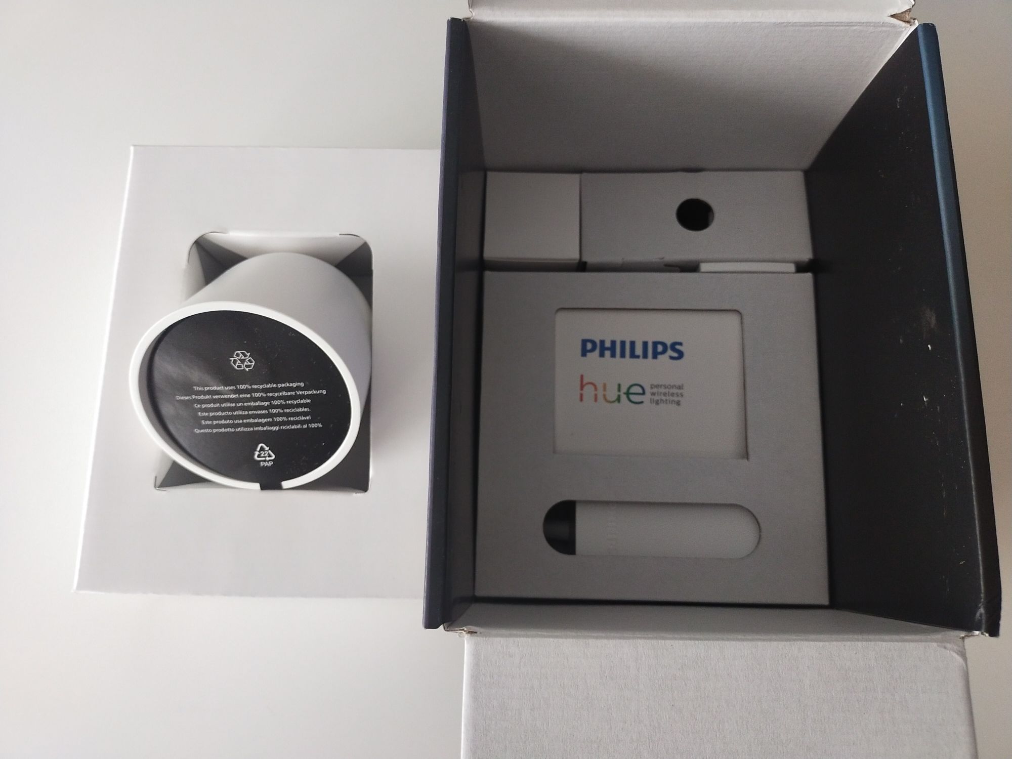 Kamera przewodowa Philips hue Secure