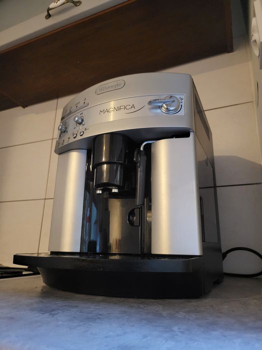 Ekspres DeLonghi esam 3200 s