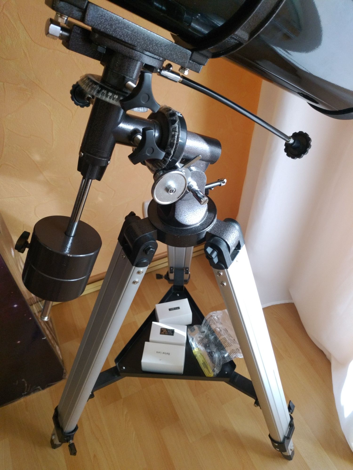 Телескоп Sky-Watcher 1309EQ2, зеркало 130 мм, фокус 900