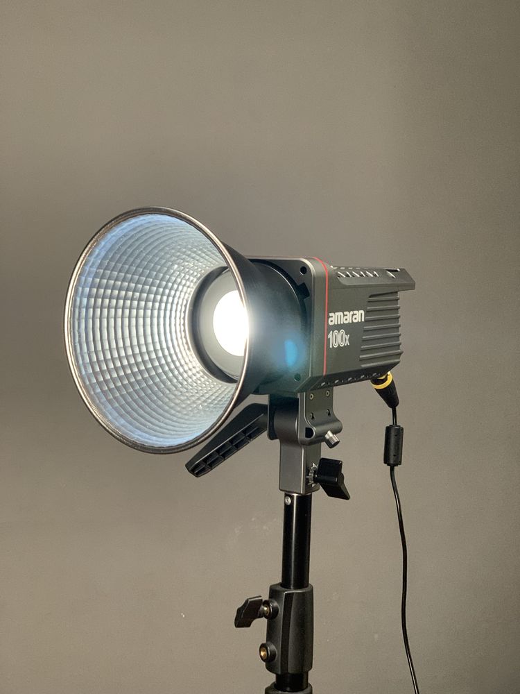 Світло Aputure Amaran 100x