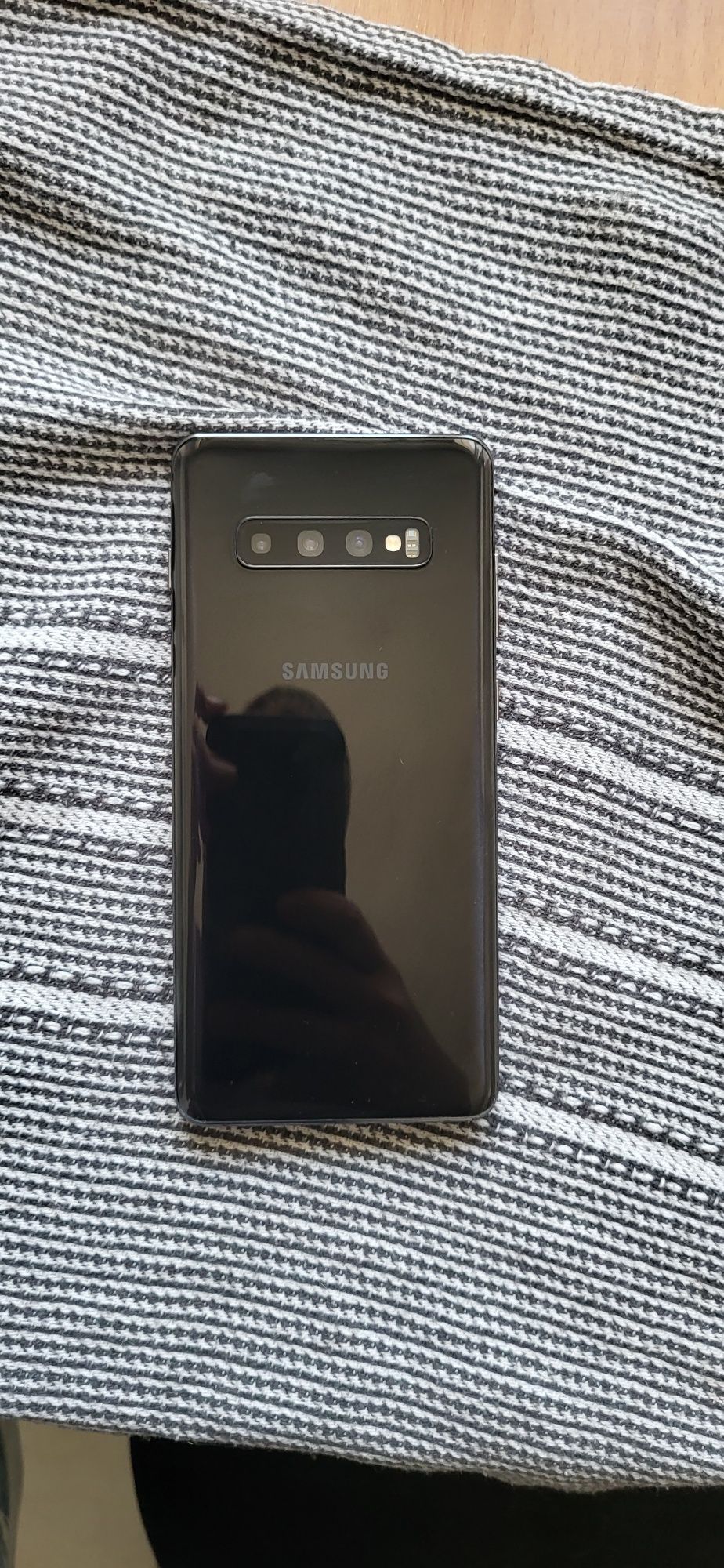 Samsung s10 + 128 gb jak nowy