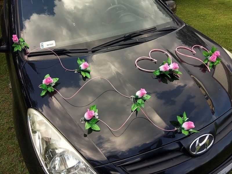 DS13N * Dekoracja ślubna na samochód róże w pąkach