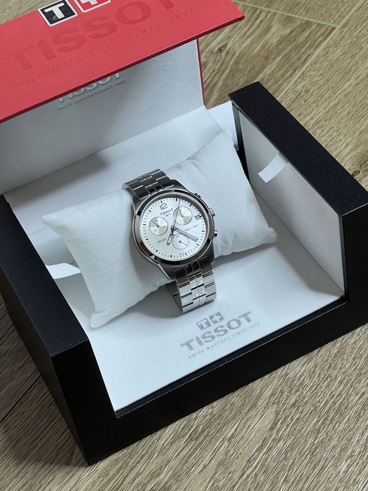 Продам ШВЕЙЦАРСЬКИЙ класичний годинник Tissot PR 100 Chronograph