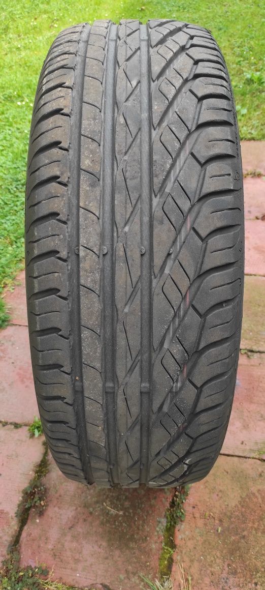 Opona Uniroyal 215/60 R17