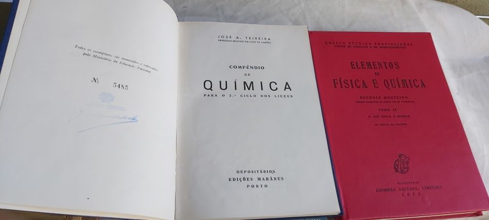 Livros Escolares de Físico - Química (Antigos)