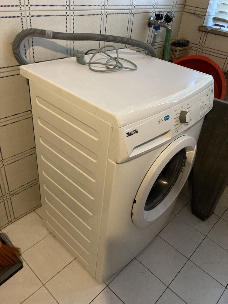 Máquina de lavar Roupa Zanussi